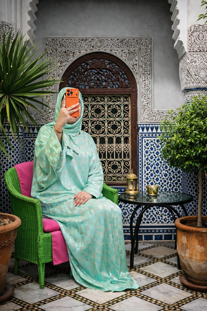 عباية رمضانية بالفولار – تصميم محتشم وراقي