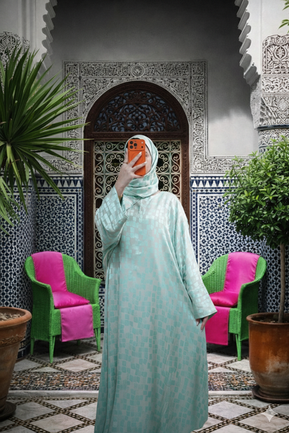 عباية رمضانية بالفولار – تصميم محتشم وراقي